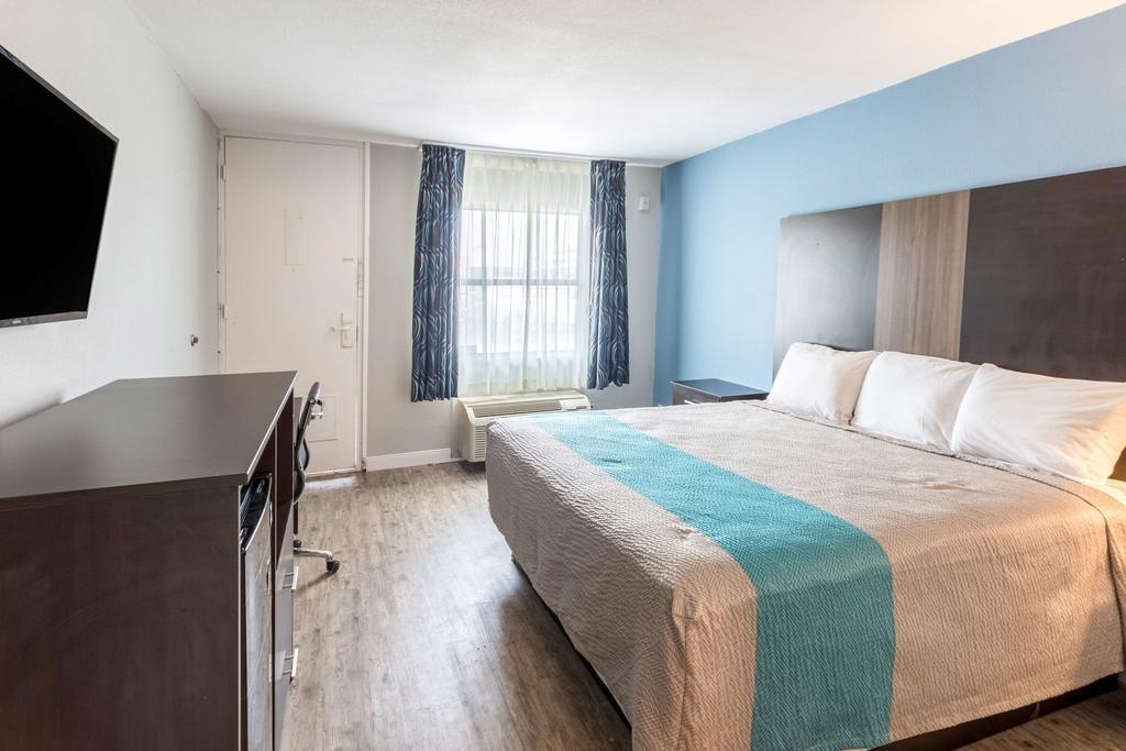 Econo Lodge Mineral Wells Екстериор снимка